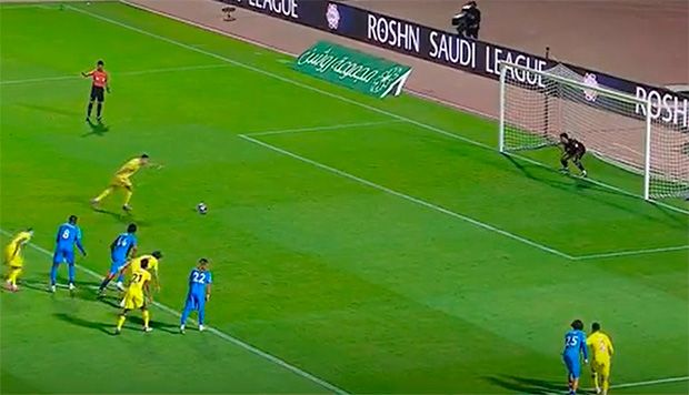 Cristiano Ronaldo marca e se aproxima do milésimo gol