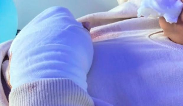 Criança brasileira tem dois dedos amputados por colegas de escola em Portugal