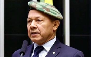 Deputado do PL emprega mulher, cunhada e concunhados na Câmara