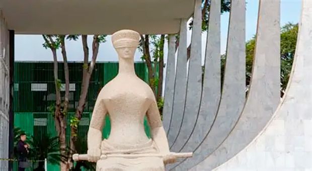 Dino acompanha Moraes e STF tem 2 a 0 para tornar Eduardo Bolsonaro réu por coação