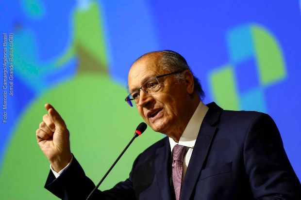 Em carta, Lula convida presidente de direita da Bolívia para vir ao Brasil