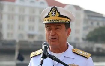 Ex-comandante da Marinha foi preso enquanto treinava em academia no DF