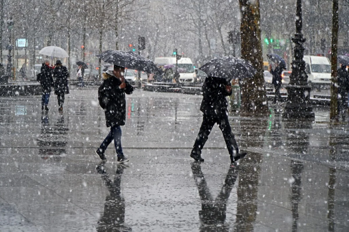 Forte nevasca atinge Paris e outras regiões da França