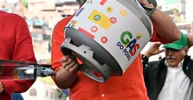 Gás gratuito chega a 1 milhão de famílias a partir de segunda-feira