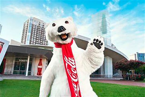 Governo Trump alerta Coca-Cola após patrocínio a evento com Moraes