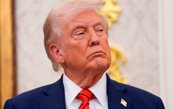 Imperador do ocidente fecha espaço aéreo