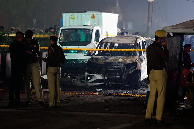 Índia prende suspeito de envolvimento em atentado que matou 12 pessoas