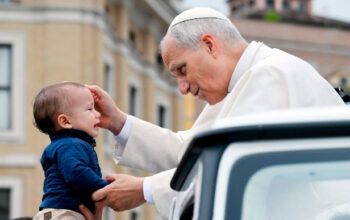 Jesus, e não a Virgem Maria, salvou o mundo, diz o Vaticano