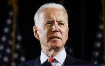 Joe Biden diz que Donald Trump "destruiu" democracia dos Estados Unidos