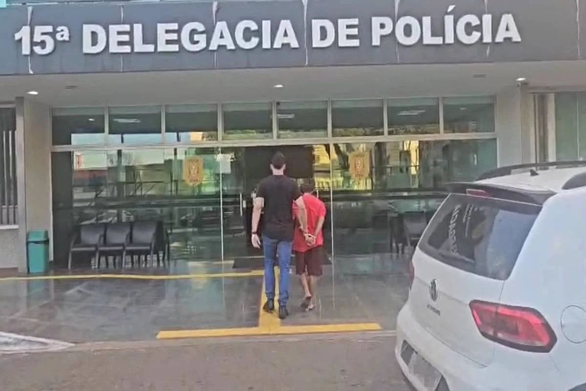 Jovem é estuprada após ser arrastada pelo cabelo de parada de ônibus