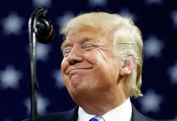 Justiça libera governo Trump a exigir sexo biológico no passaporte