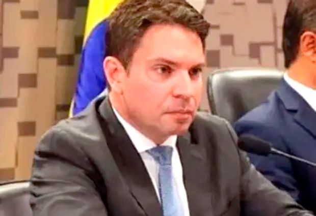 “Lógico que não ia ficar” no Brasil para ser preso, diz Ramagem condenado na trama golpista