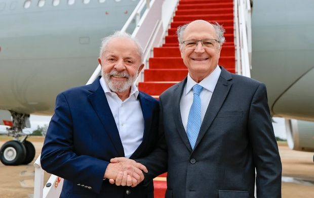 Lula afaga aniversariante Alckmin: “Orgulho tê-lo como parceiro”