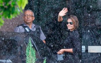 Michelle chega para visitar Bolsonaro na PF neste domingo