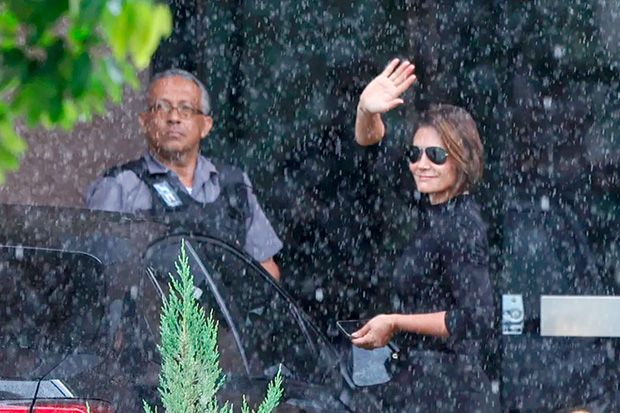 Michelle chega para visitar Bolsonaro na PF neste domingo