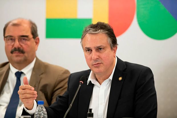 Ministro da Educação se manifesta diz que o Enem não será cancelado