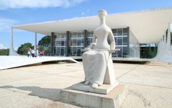 Moraes barra representantes de facções em reunião do STF