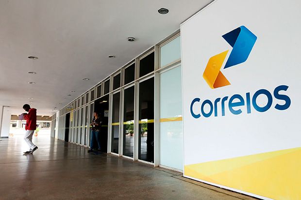 Pai de santo dá cheque sem fundo de R$ 280 milhões e Correios anulam leilão de terreno