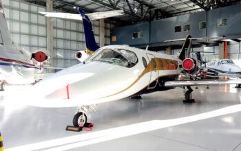 PF apreende jatinho e carrões em ação contra rede ilegal de Mounjaro