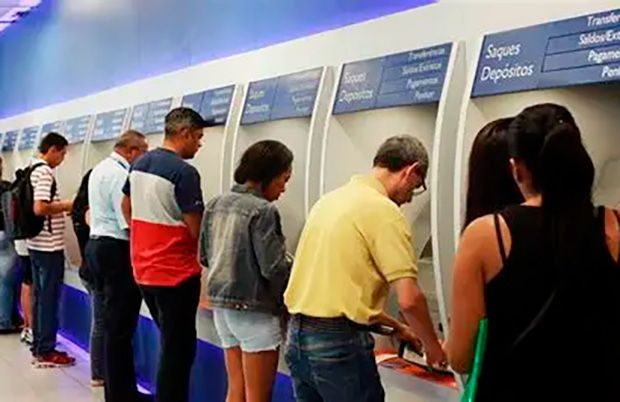 Poupança tem retirada líquida de R$ 9,7 bilhões em outubro