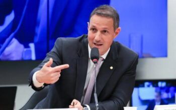 “Presente de Natal às facções”, diz Ministério da Justiça sobre proposta de Derrite