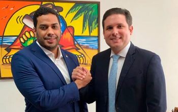 Ministro do TCU que poupou Hugo Motta tinha esposa como fantasma na Câmara