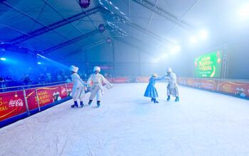 Prefeitura de Manaus inaugura decoração natalina e pista de patinação no gelo  na Ponta Negra