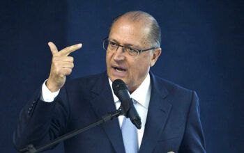 Recuo de Trump foi positivo e vamos procurar novos cortes, diz Alckmin