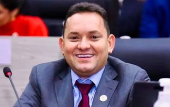 Vereador de Manaus falta sessão na CMM para ir às compras em shopping de SP