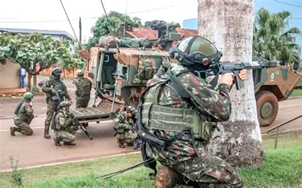 STJ proíbe Forças Armadas de afastar militares por transição de gênero