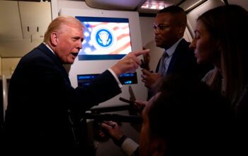 Trump ataca repórter que questionou sua inocência no escândalo sexual de Jeffrey Epstein: “Porca”