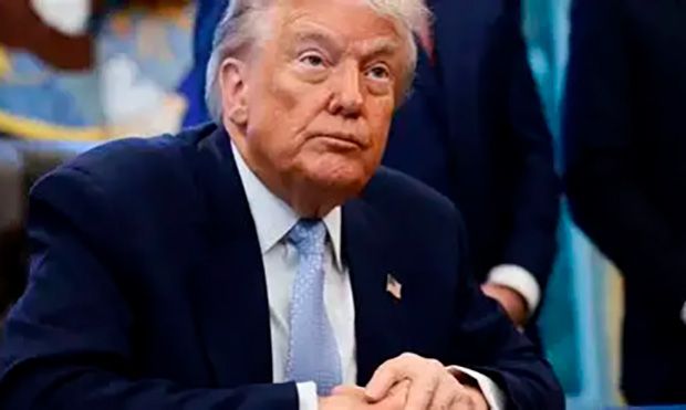 Trump diz "é uma pena" ao ser questionado sobre prisão de Bolsonaro