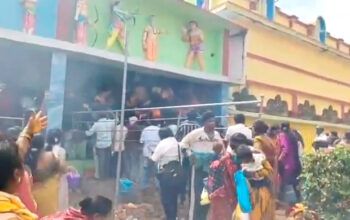 Tumulto em templo na Índia deixa 9 mortos e dezenas de feridos