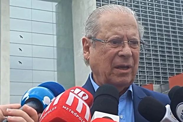 Velório de Frateschi reúne petistas históricos: “Não dá pra acreditar”