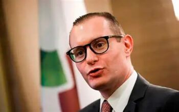 Zanin vota e STF tem maioria para manter prisão preventiva de Bolsonaro