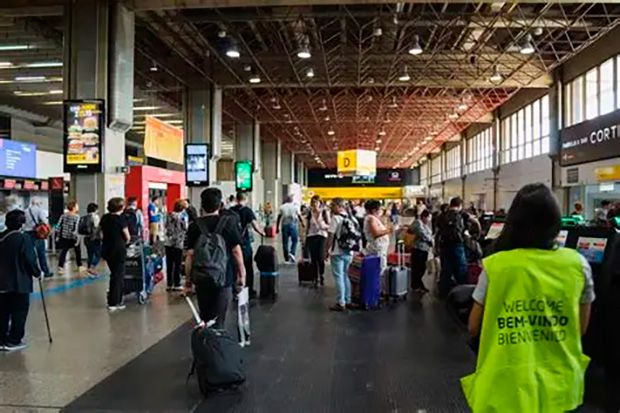 Aeroportos de SP têm mais de 300 voos cancelados após ciclone extratropical