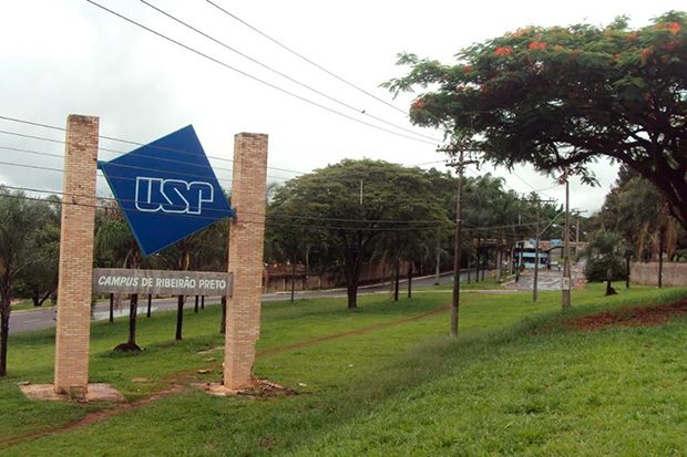 Aluna cotista do curso de nutrição denuncia racismo de colega de sala na USP