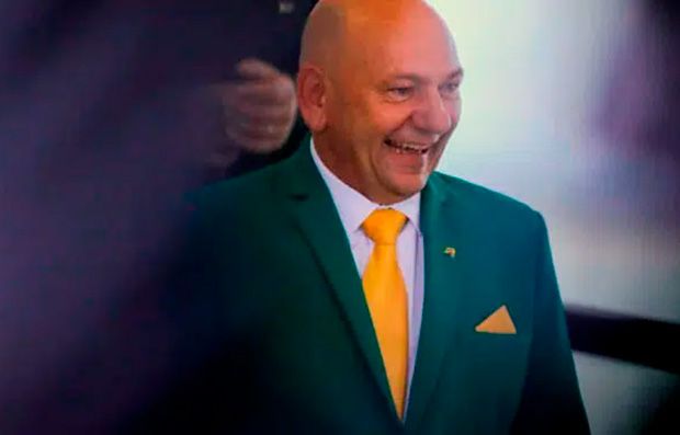 Após anunciar que deixaria o Brasil se Lula vencesse, Luciano Hang anuncia novas lojas da Havan