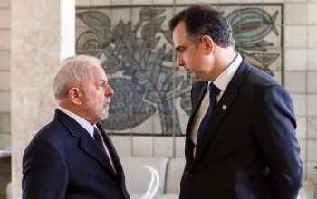 Após pedido de Lula, Pacheco sinaliza que pode repensar candidatura em MG