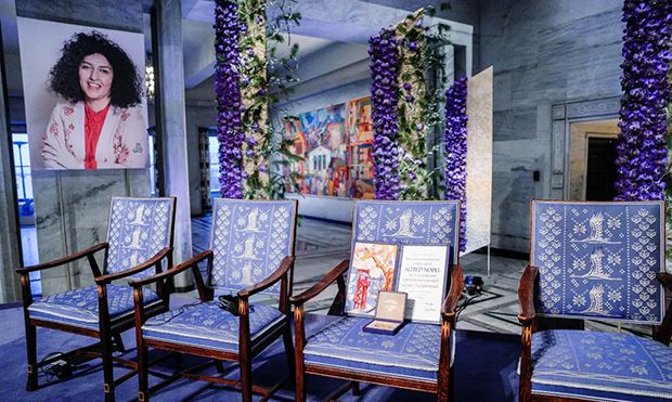 Ativista iraniana vencedora do Nobel da Paz em 2023 é presa em Teerã