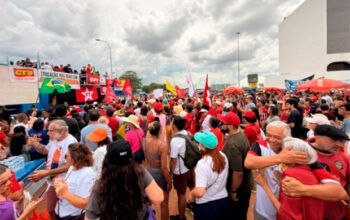 Ato contra Dosimetria reúne 18,9 mil no RJ e 13,7 mil em SP, diz estudo