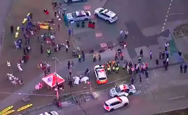 Austrália trata ataque em praia contra celebração judaica como ação terrorista