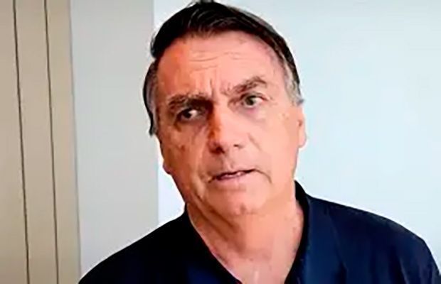 Bolsonaro cancela entrevista em bilhete escrito à mão,  alegado “questões de saúde”