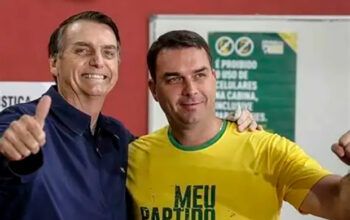 Bolsonaro decide que seu filho Flávio Bolsonaro  será seu candidato à Presidência nas eleições de 2026