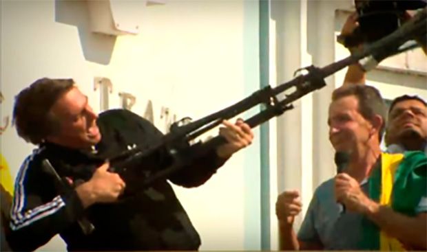 Bolsonaro pode ter pena reduzida para 2 anos e 4 meses