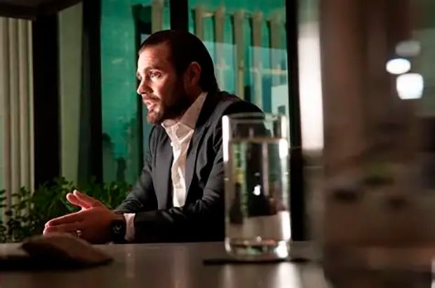 Celular de Vorcaro tem sistema avançado de proteção no aparelho; banqueiro não deu senha à PF