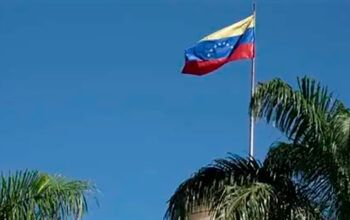 Colômbia desafia EUA e diz que espaço aéreo na Venezuela segue aberto