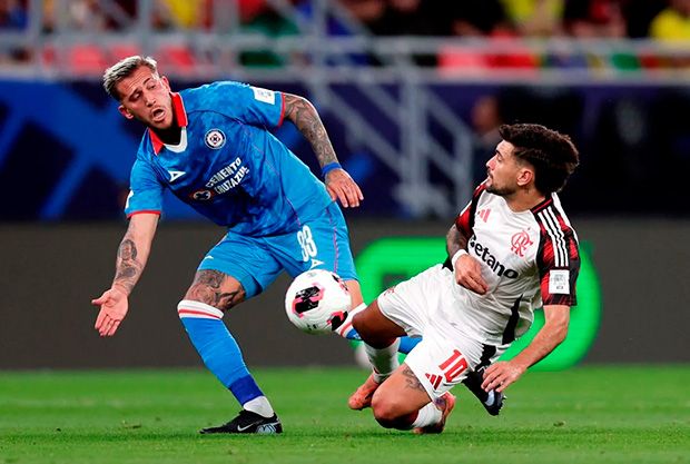 Com dois gols de Arrascaeta, Flamengo vence o Cruz Azul no Intercontinental