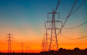 Consumidor pagará menos na conta de luz em janeiro, diz Aneel