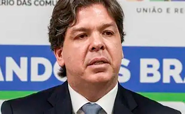 Correios pagará 13º aos funcionários, afirma ministro das Comunicações